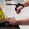 Bild på MOBILIS UNIVERSAL GLOVE FOR WEARABLE 001087