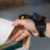 Bild på MOBILIS UNIVERSAL GLOVE FOR WEARABLE 001087
