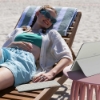 Bild på LOGITECH FLIP FOLIO - PALE GREY-CH-BT 920-013833